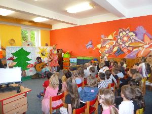Divadlo a dětský den ve Včelce (1)